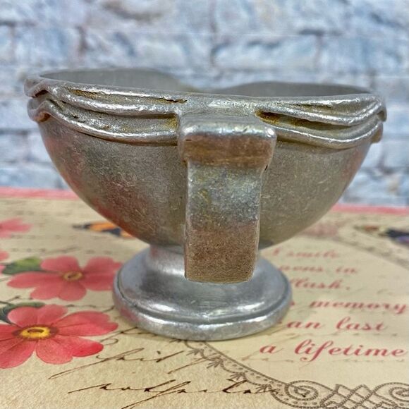 Vintage 1970s Pewter Gravy Boat Colonial Style Old World Viking Vibe - Picture 4 of 6